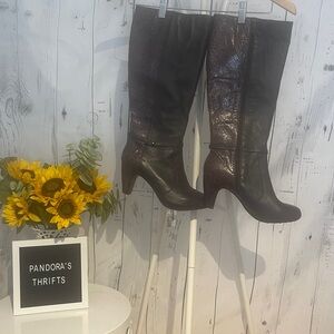 Stylish Easy Spirit Knee-High Brown Boots with Snakeskin Size 8 NWOT